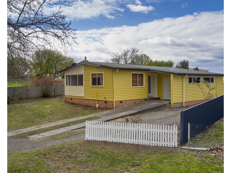 1a Bernard Street, Beaconsfield TAS 7270