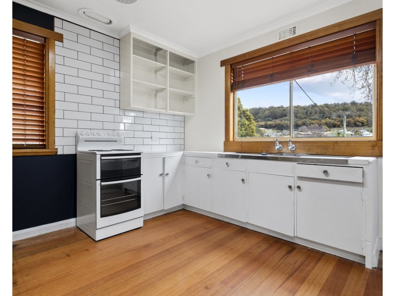 1a Bernard Street, Beaconsfield TAS 7270
