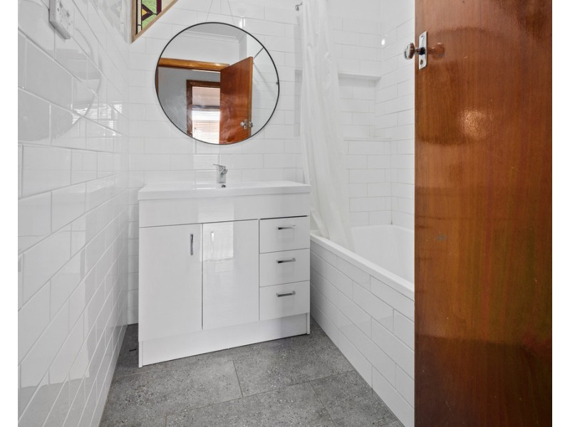 1a Bernard Street, Beaconsfield TAS 7270