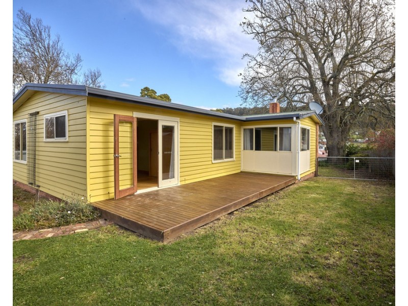 1a Bernard Street, Beaconsfield TAS 7270