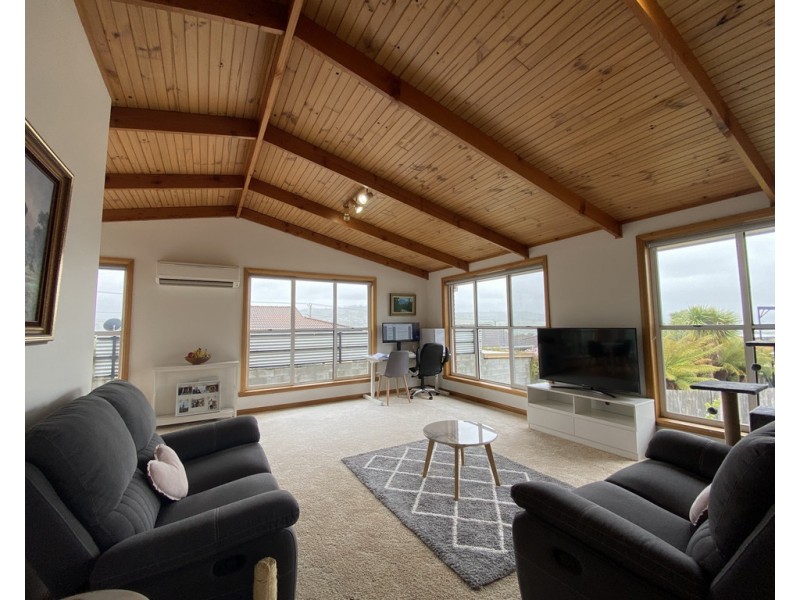 2/25 Montgomery Court, Norwood TAS 7250