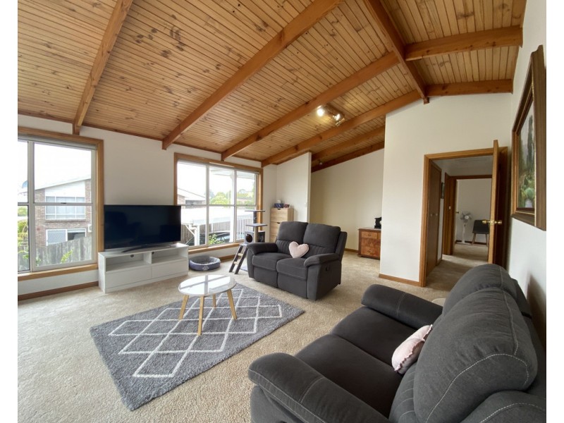 2/25 Montgomery Court, Norwood TAS 7250