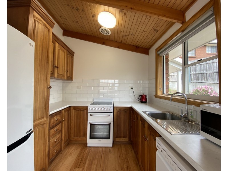 2/25 Montgomery Court, Norwood TAS 7250