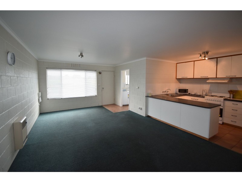 8/4 Haig Street, Mowbray TAS 7248
