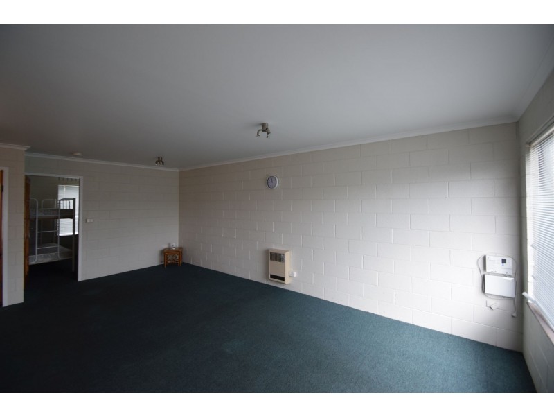 8/4 Haig Street, Mowbray TAS 7248