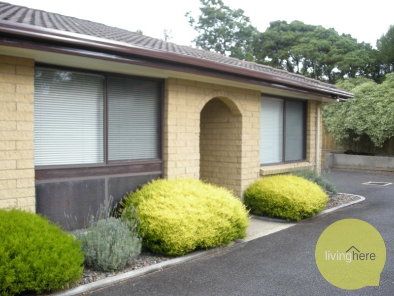 3/9 Barton Street, Mowbray TAS 7248