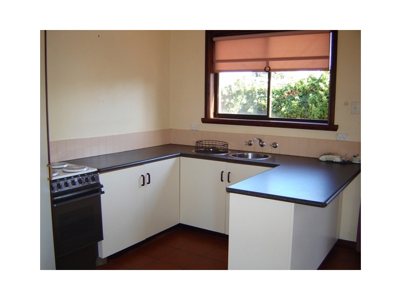 2/33 Davies Street, George Town TAS 7253