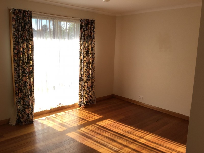 1 Mt Stuart Drive, Newnham TAS 7248