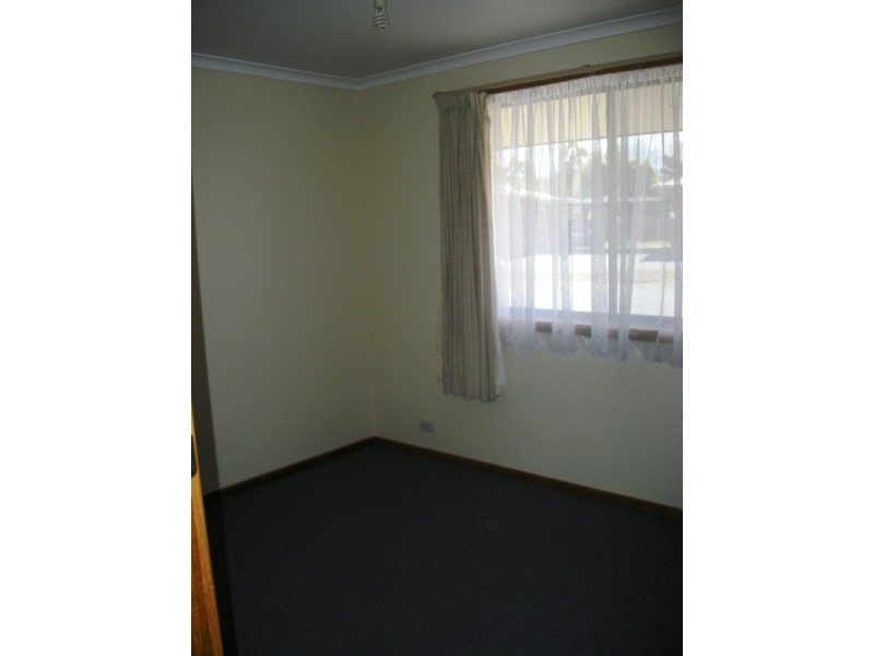1/5-7 Newnham Close, Newnham TAS 7248