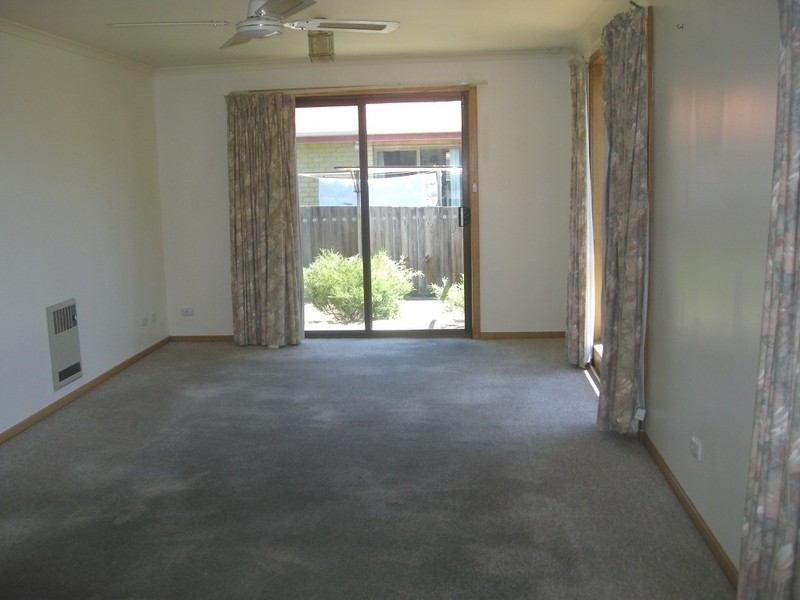 1/6 Norman Court, Newnham TAS 7248