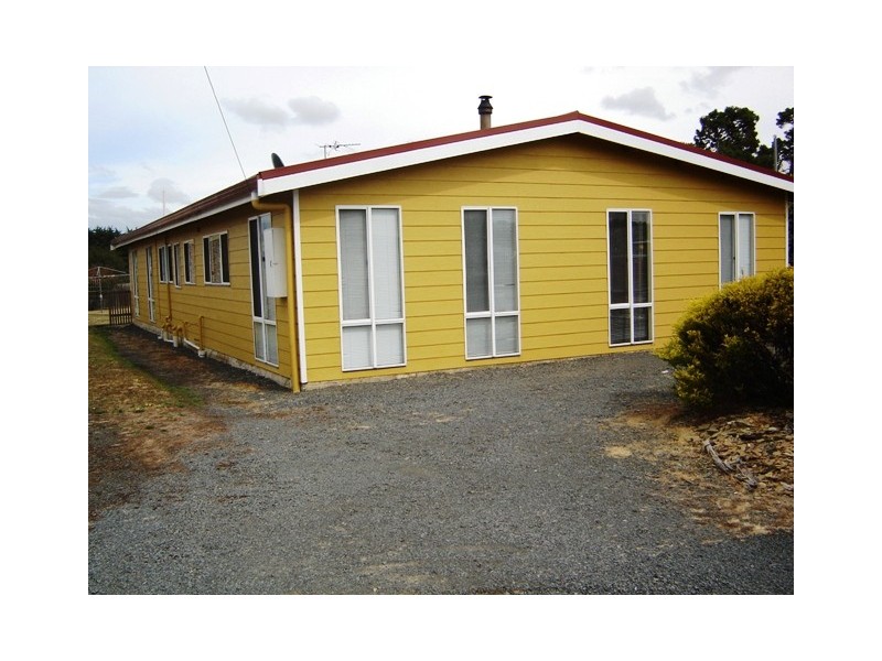 26 Archer Street, Cressy TAS 7302