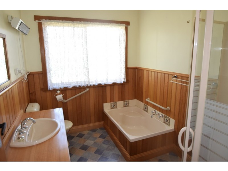 5 Shirley Place, Kings Meadows TAS 7249