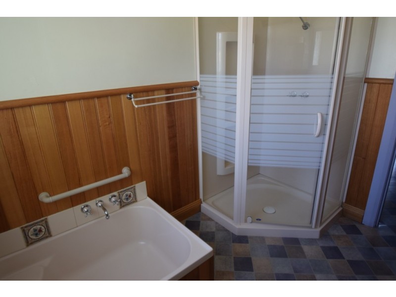 5 Shirley Place, Kings Meadows TAS 7249