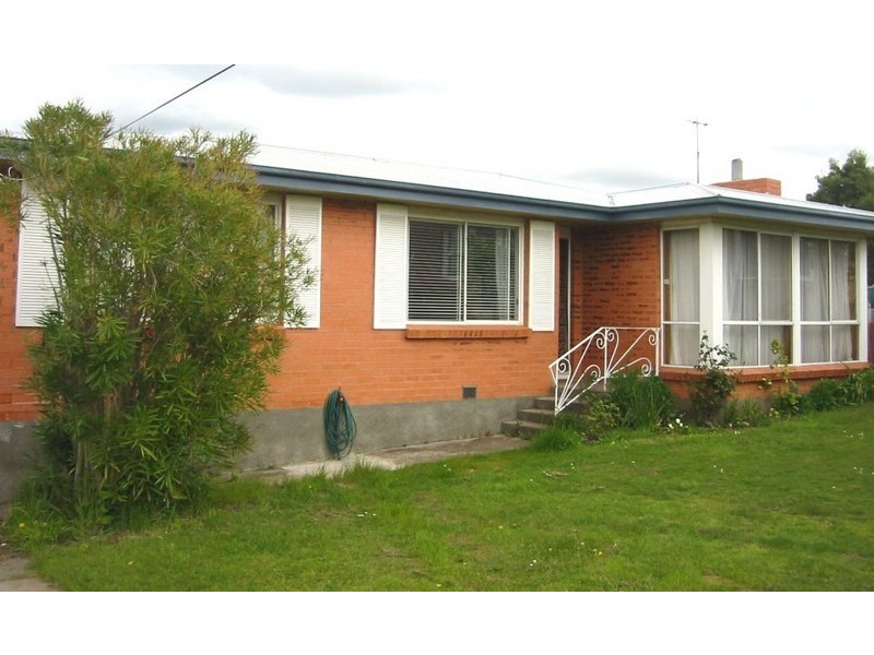 3 Paringa Avenue, Newnham TAS 7248