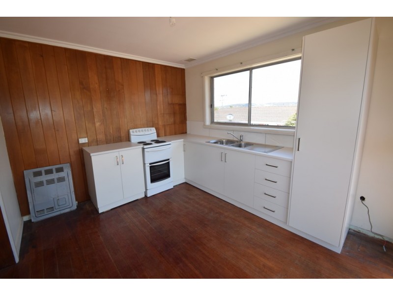 3 Paringa Avenue, Newnham TAS 7248