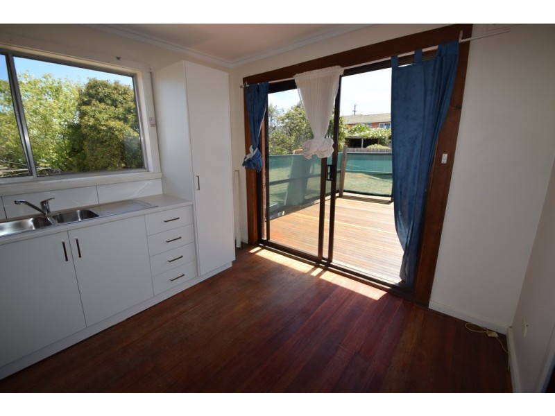 3 Paringa Avenue, Newnham TAS 7248