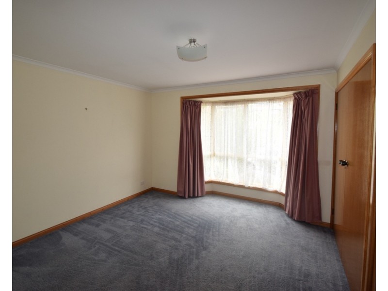 42 Parklands Parade, Newnham TAS 7248