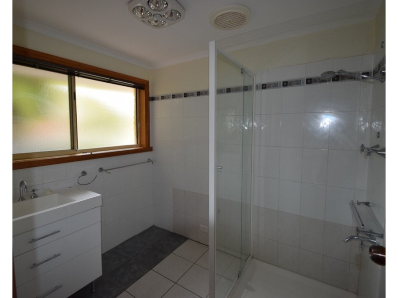 42 Parklands Parade, Newnham TAS 7248