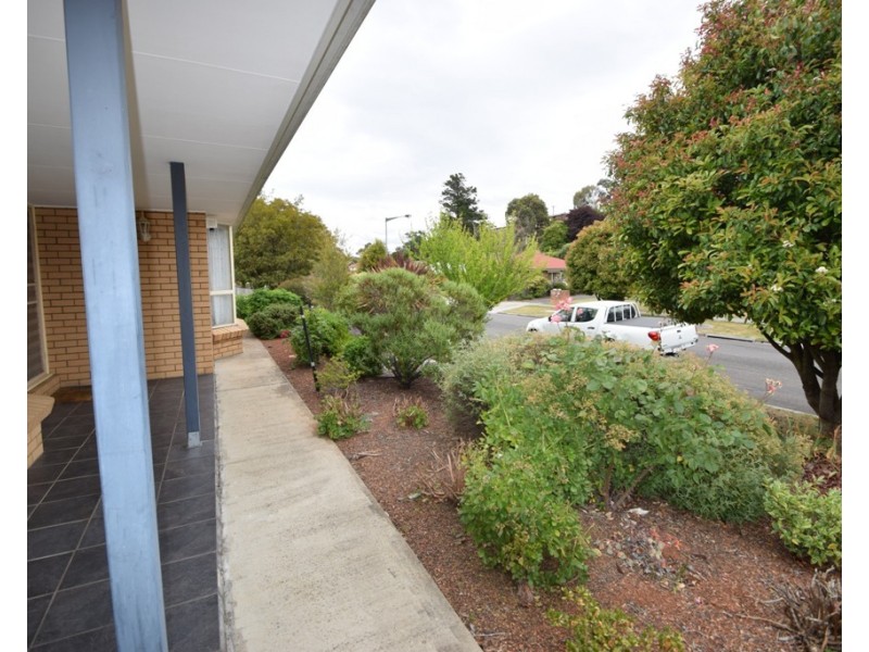 42 Parklands Parade, Newnham TAS 7248