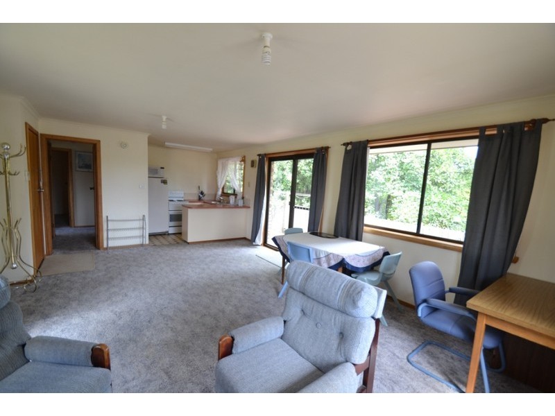 3/2 Newnham Close, Newnham TAS 7248