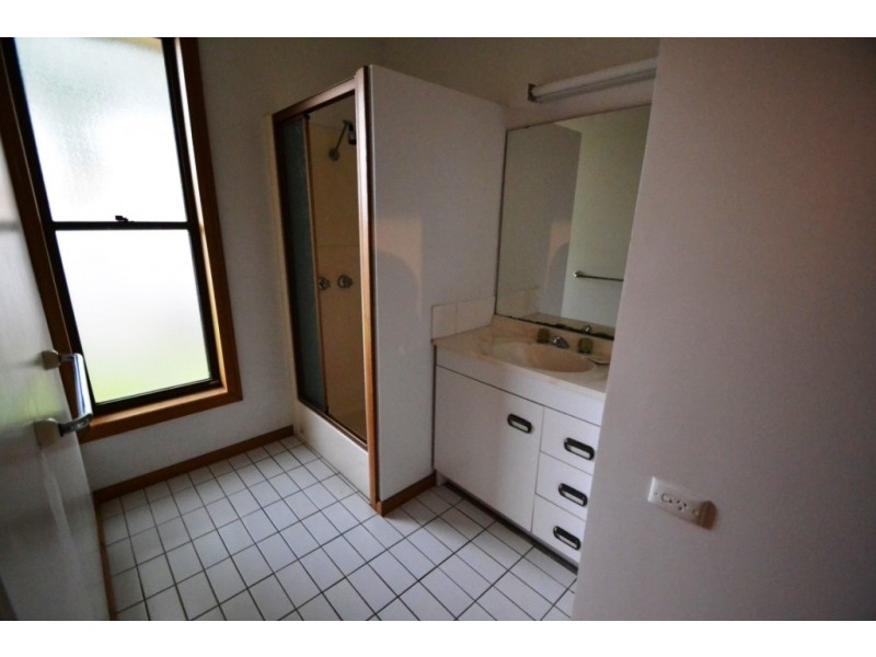 2/16 Station Road, St Leonards TAS 7250