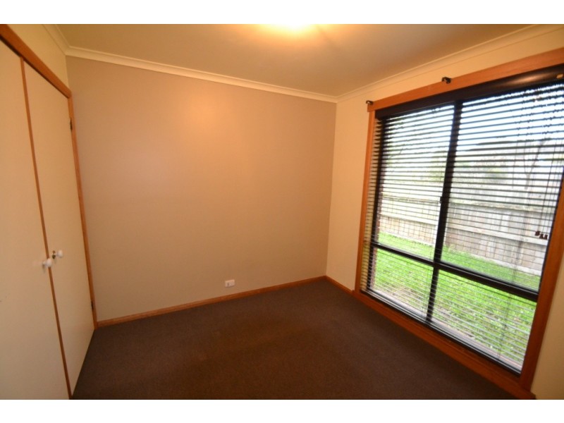 2/16 Station Road, St Leonards TAS 7250