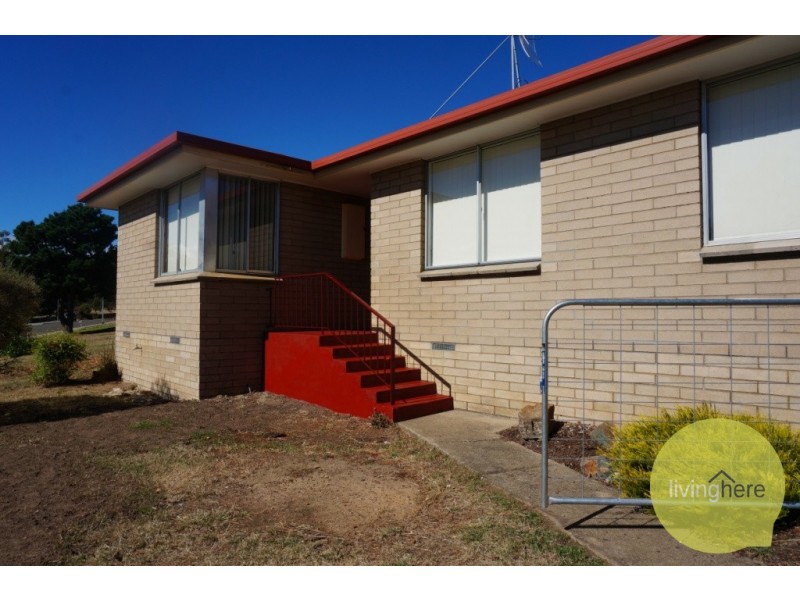 8 Amundsen Street, Ravenswood TAS 7250
