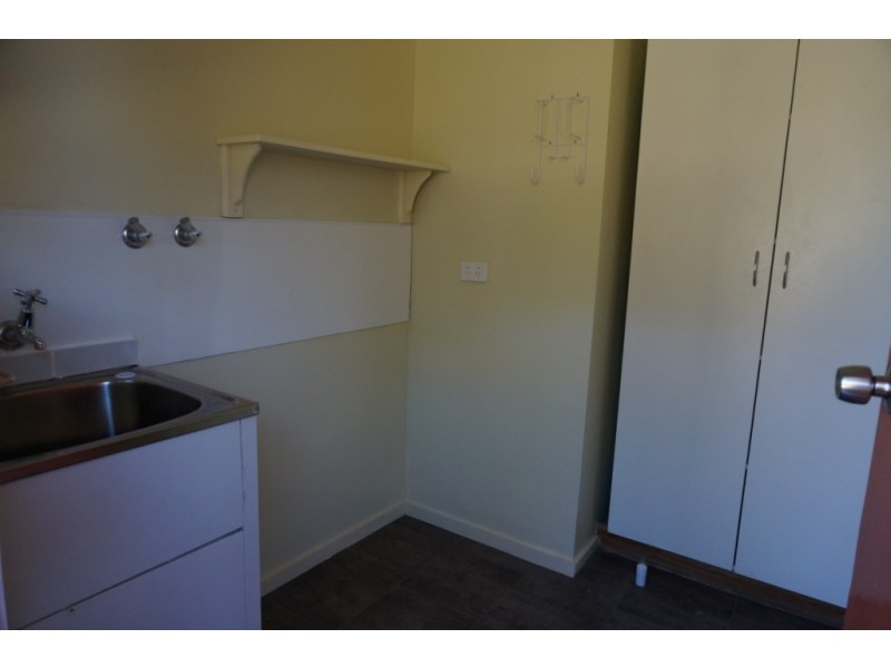 8 Amundsen Street, Ravenswood TAS 7250