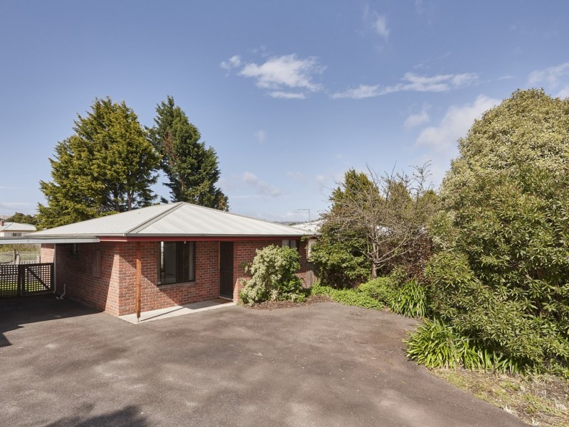 5/9 Norman Court, Newnham TAS 7248