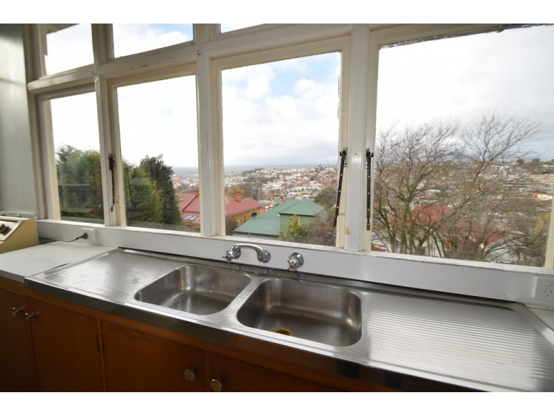 3/2 White Street, West Launceston TAS 7250