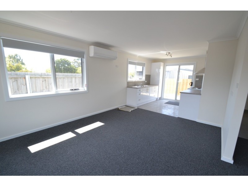 2/18 Monash Street, Mowbray TAS 7248