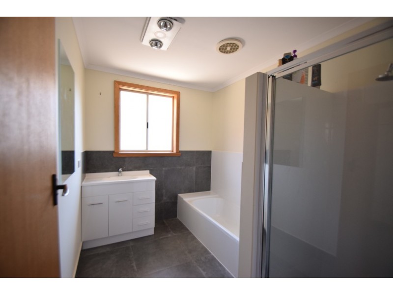 2/2 Bimbimbi Avenue, Prospect TAS 7250