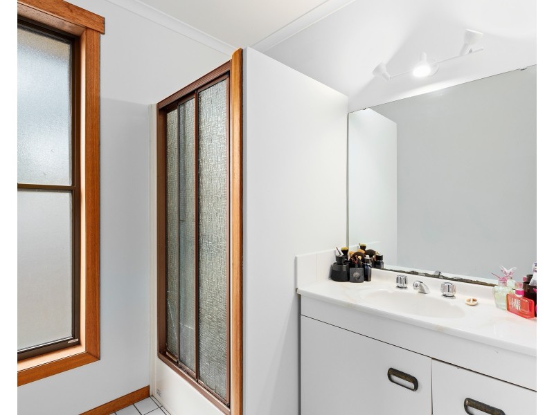 16 Station Road, St Leonards TAS 7250