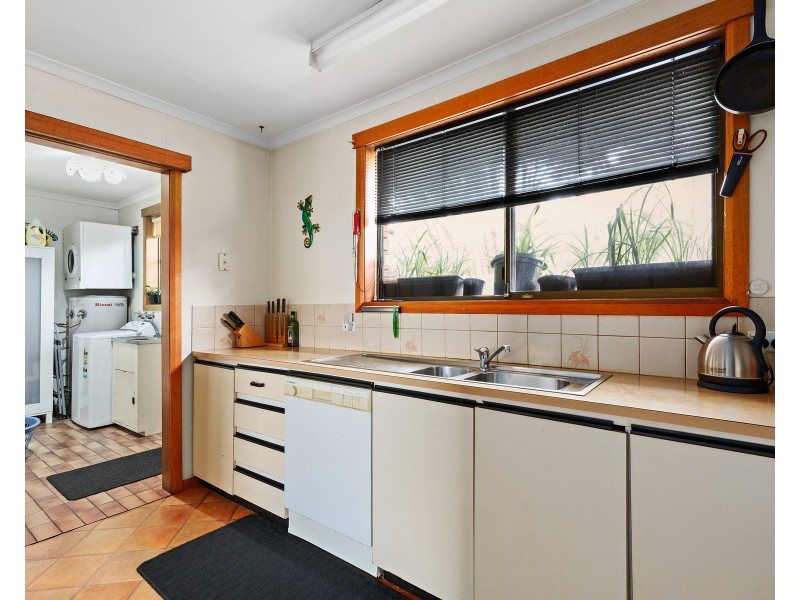 16 Station Road, St Leonards TAS 7250