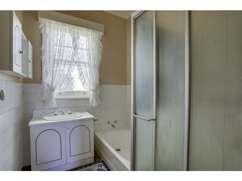 2 Wallace Street, Newnham TAS 7248