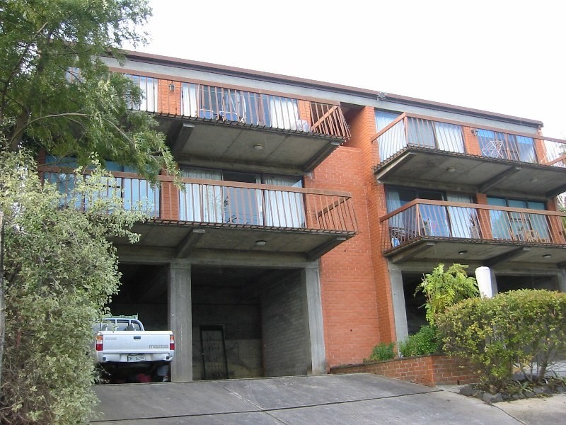 2/21  Balfour Street, Launceston TAS 7250