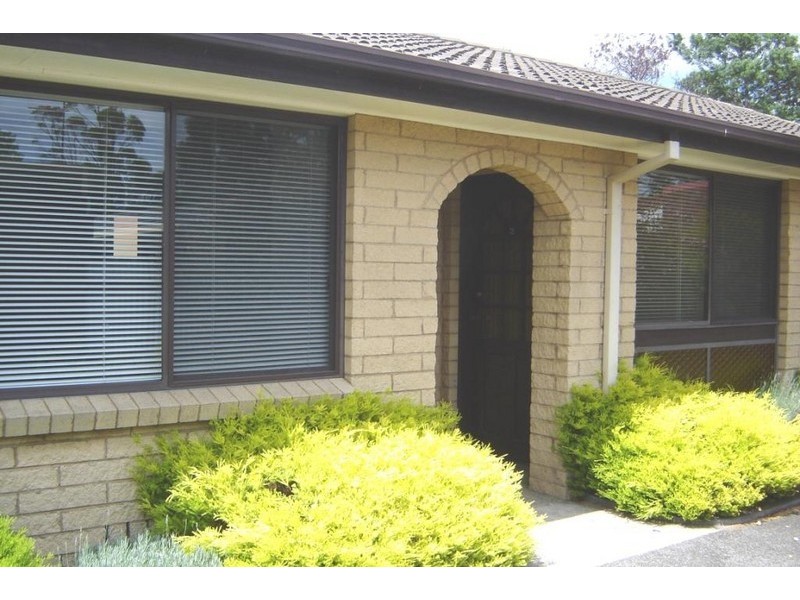 2/9 Barton Street, Mowbray TAS 7248