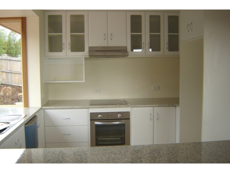 2/4 Monet Place, Newnham TAS 7248