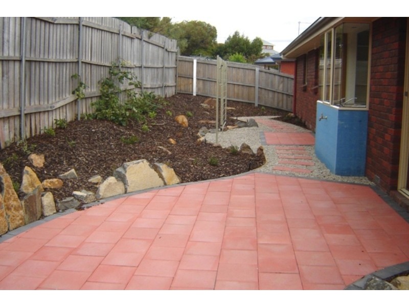 2/4 Monet Place, Newnham TAS 7248