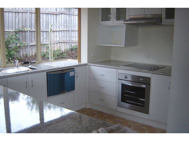 2/4 Monet Place, Newnham TAS 7248