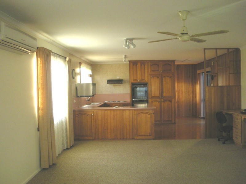 10 Button Street, Mowbray TAS 7248