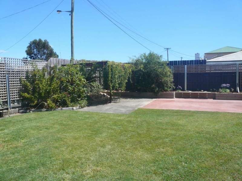 10 Button Street, Mowbray TAS 7248