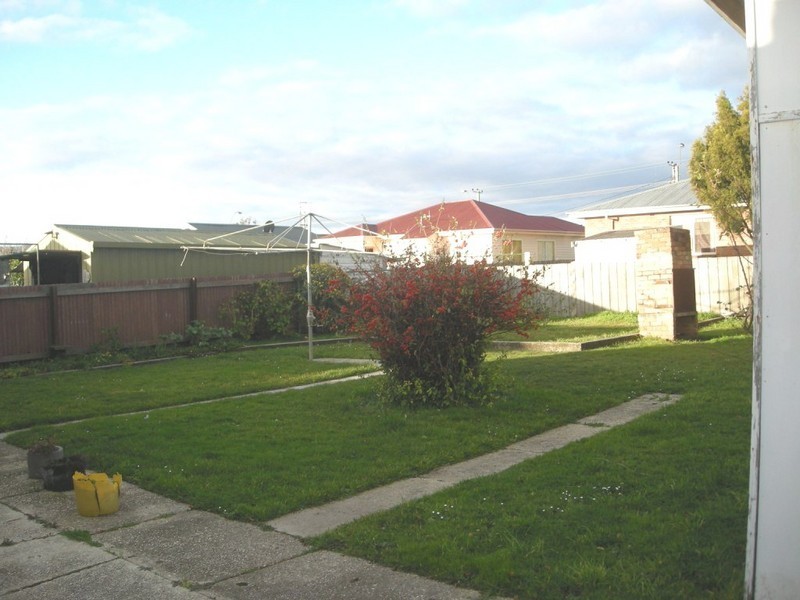 10 Sayer Street, Newnham TAS 7248