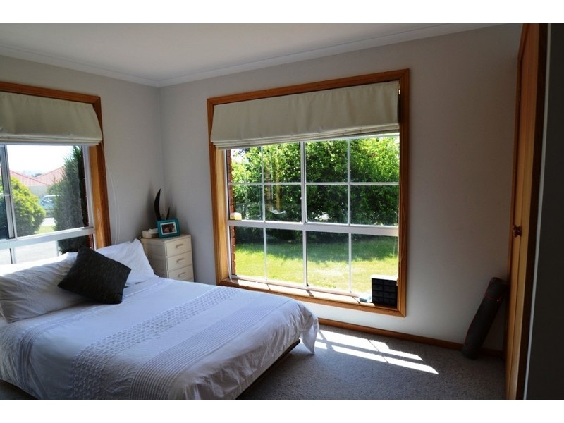 1/22 Camira Street, Newnham TAS 7248