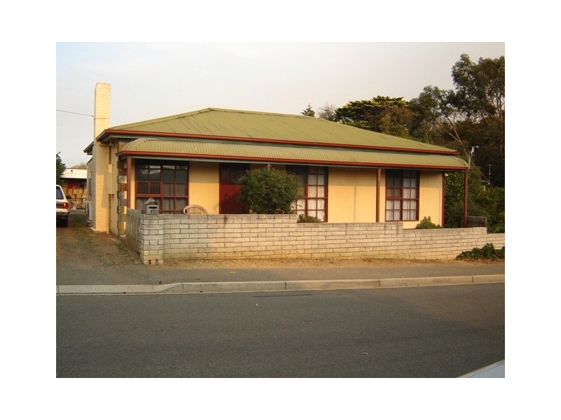 17 Station Road, St Leonards TAS 7250