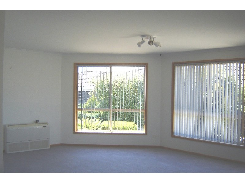 2/12 Mount Garrett Court, Youngtown TAS 7249