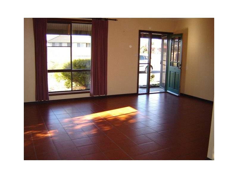 2/33 Davies Street, George Town TAS 7253