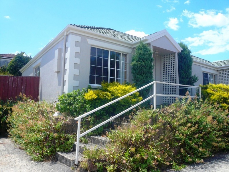 7/15  Parklands Parade, Newnham TAS 7248