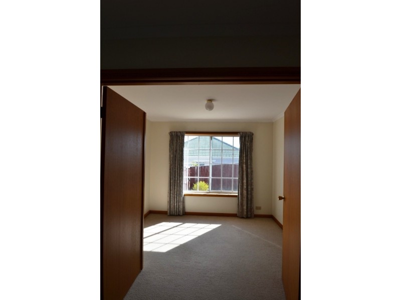 7/15  Parklands Parade, Newnham TAS 7248