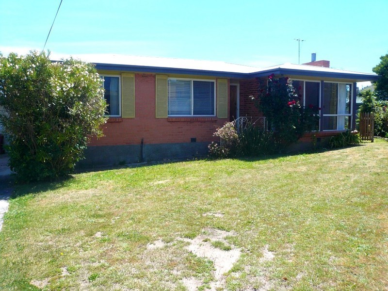 3 Paringa Avenue, Newnham TAS 7248